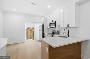 featured image of 1019 W Orleans St