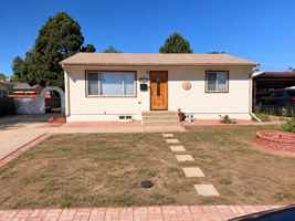 featured image of 2831 Azalea St