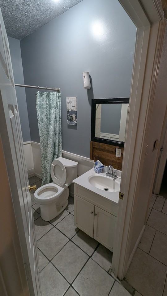 6407 E 12th Ter - Photo 4 of 7