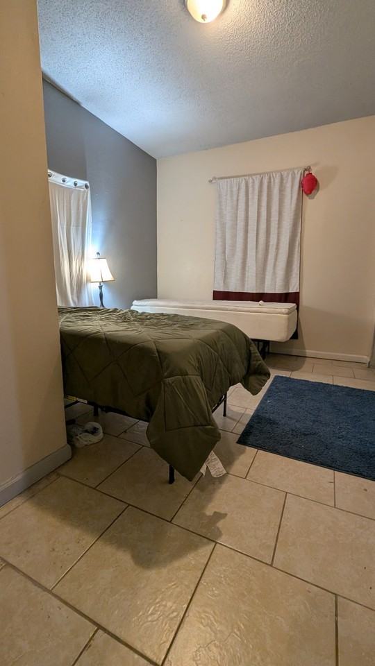 6407 E 12th Ter - Photo 6 of 7