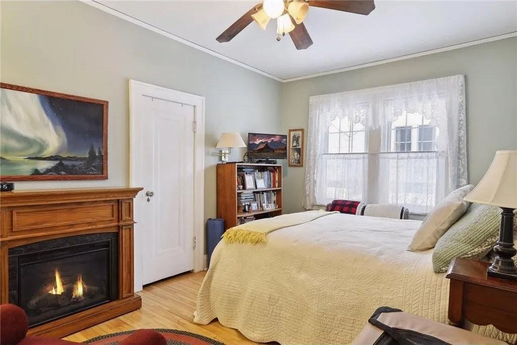 1237 Goodrich Ave #1 - Photo 2 of 20