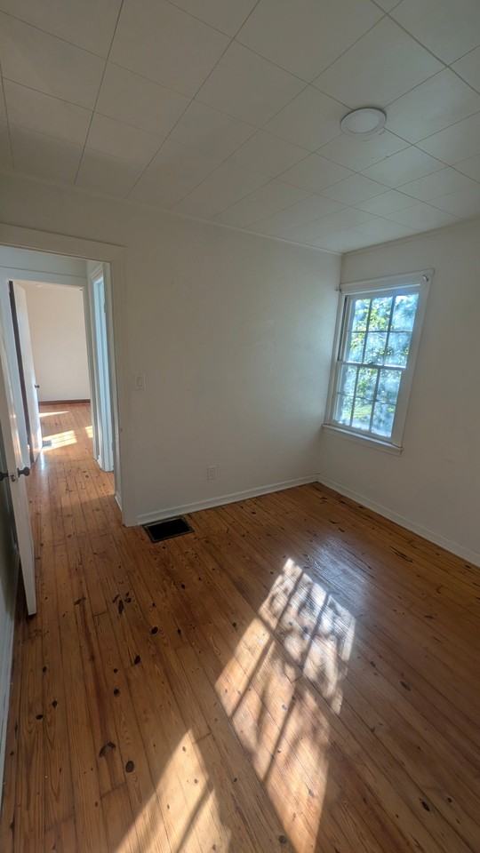 2010 Seabury Ave - Photo 3 of 11