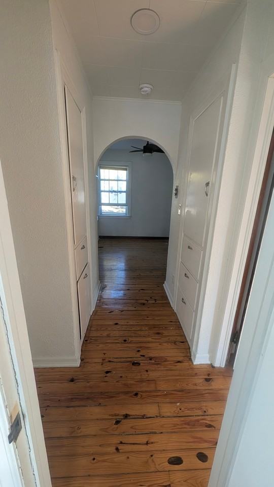 2010 Seabury Ave - Photo 5 of 11