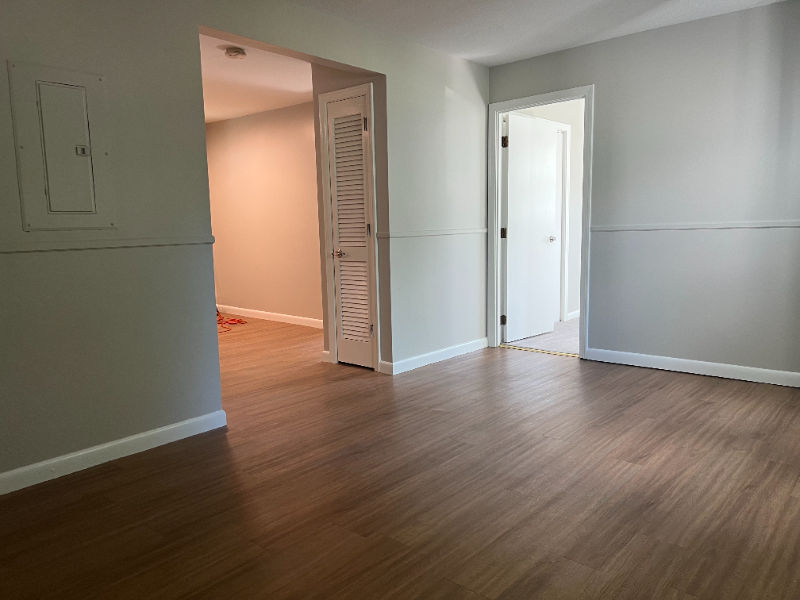 1233 Main St #B - Photo 6 of 6