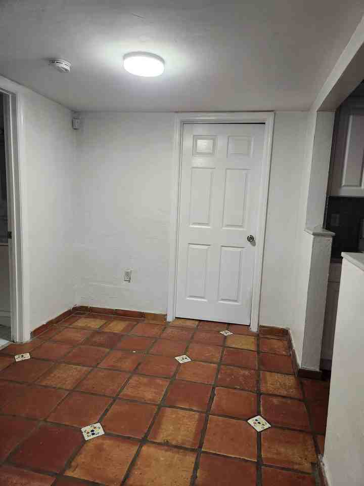 123 Salamanca Ave #1C - Photo 6 of 10