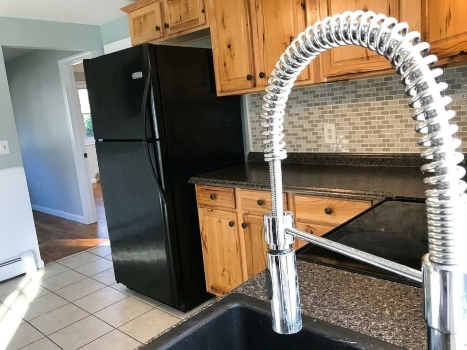 81 Hillside St - Photo 2 of 11