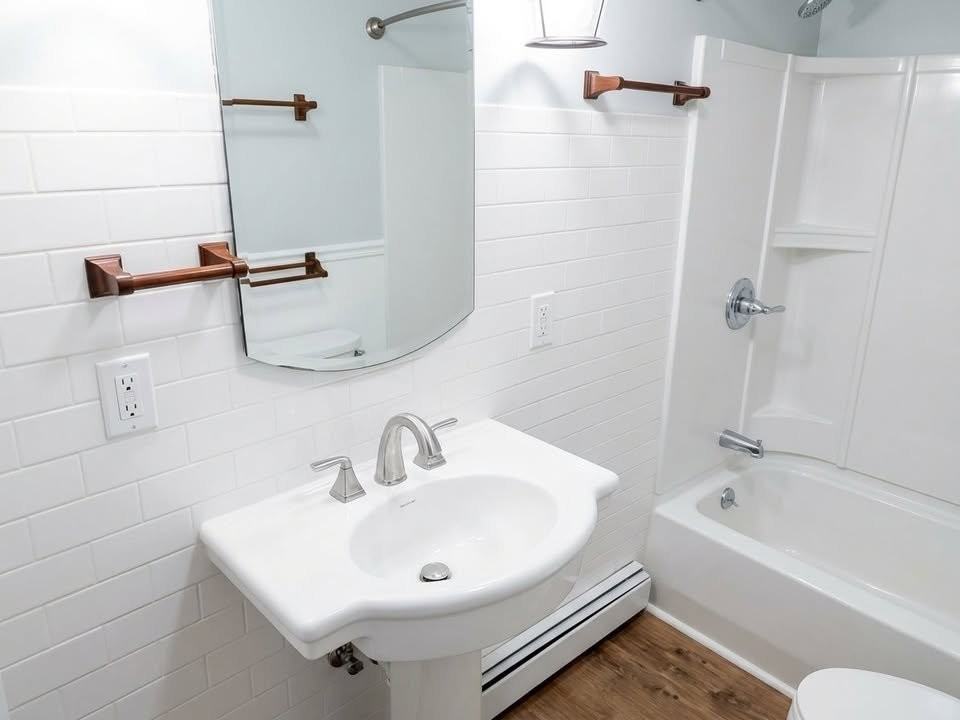 81 Hillside St - Photo 5 of 11