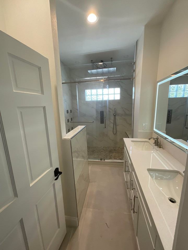 915 S Gevers St - Photo 7 of 13