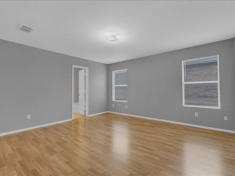 1106 Caroline Dr - Photo 6 of 15