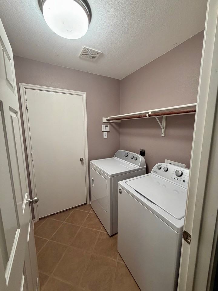 15533 Adlong Dr - Photo 6 of 19