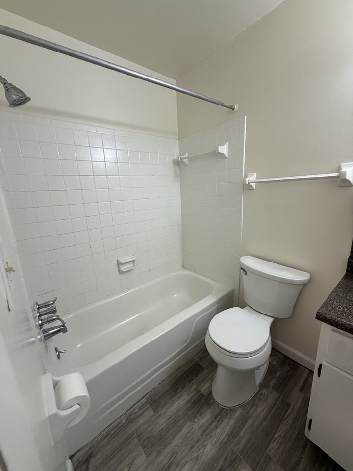 4 W Northwood Dr #5 - Photo 6 of 9