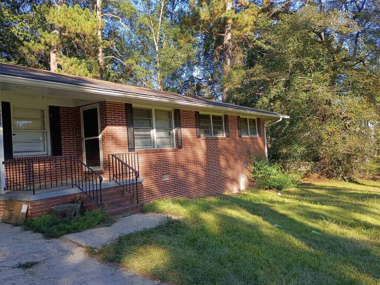 2935 Southshore Dr - Photo 2 of 13