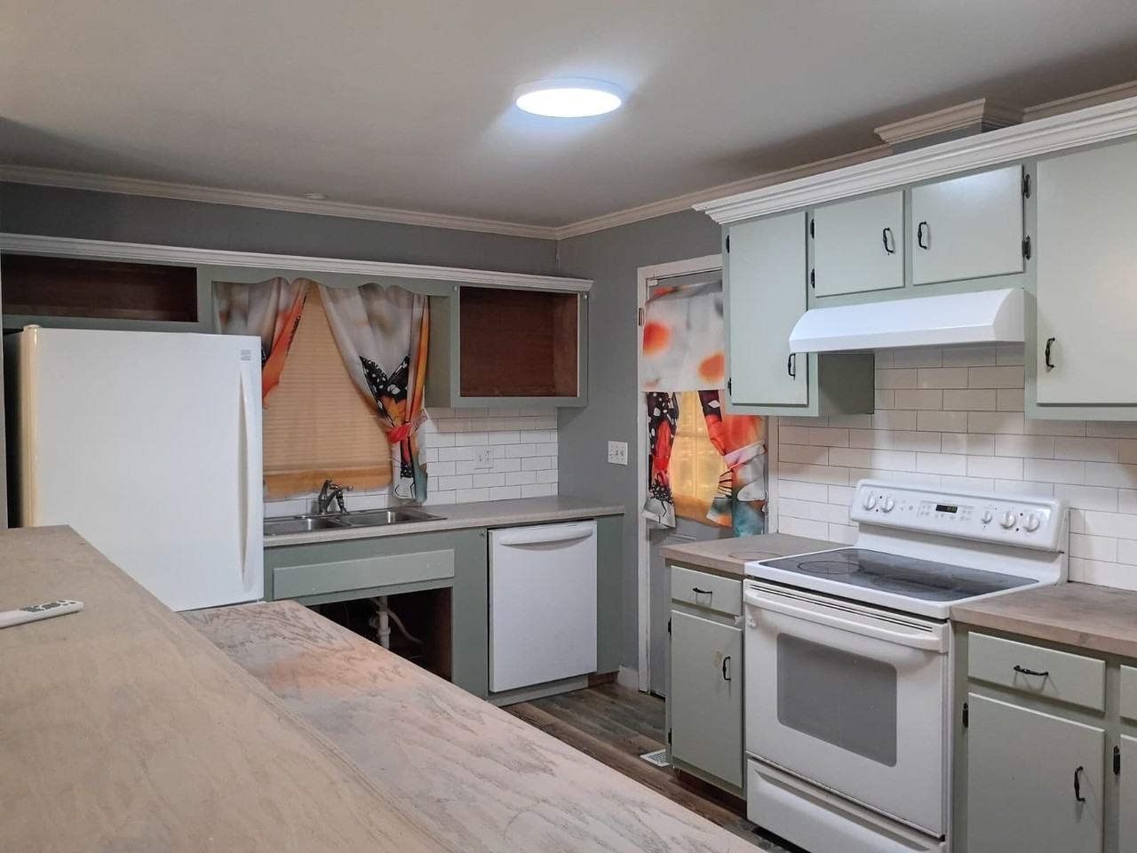 2935 Southshore Dr - Photo 6 of 13