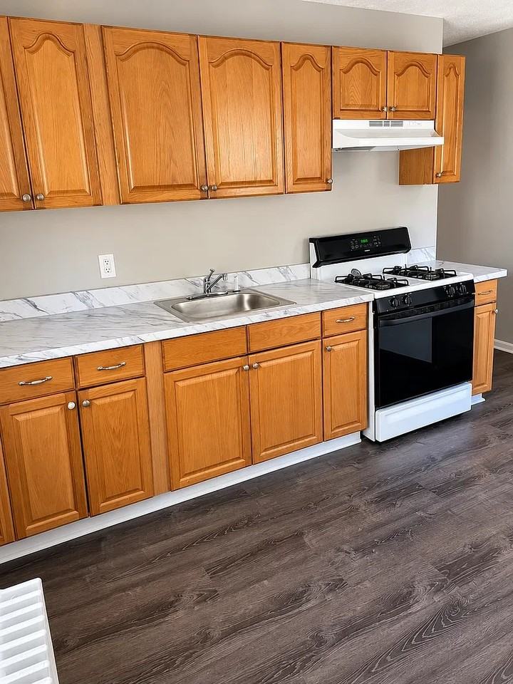 122 Columbus Ave - Photo 2 of 10