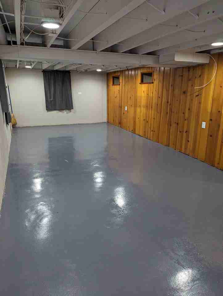 205 Tompkins St - Photo 3 of 12