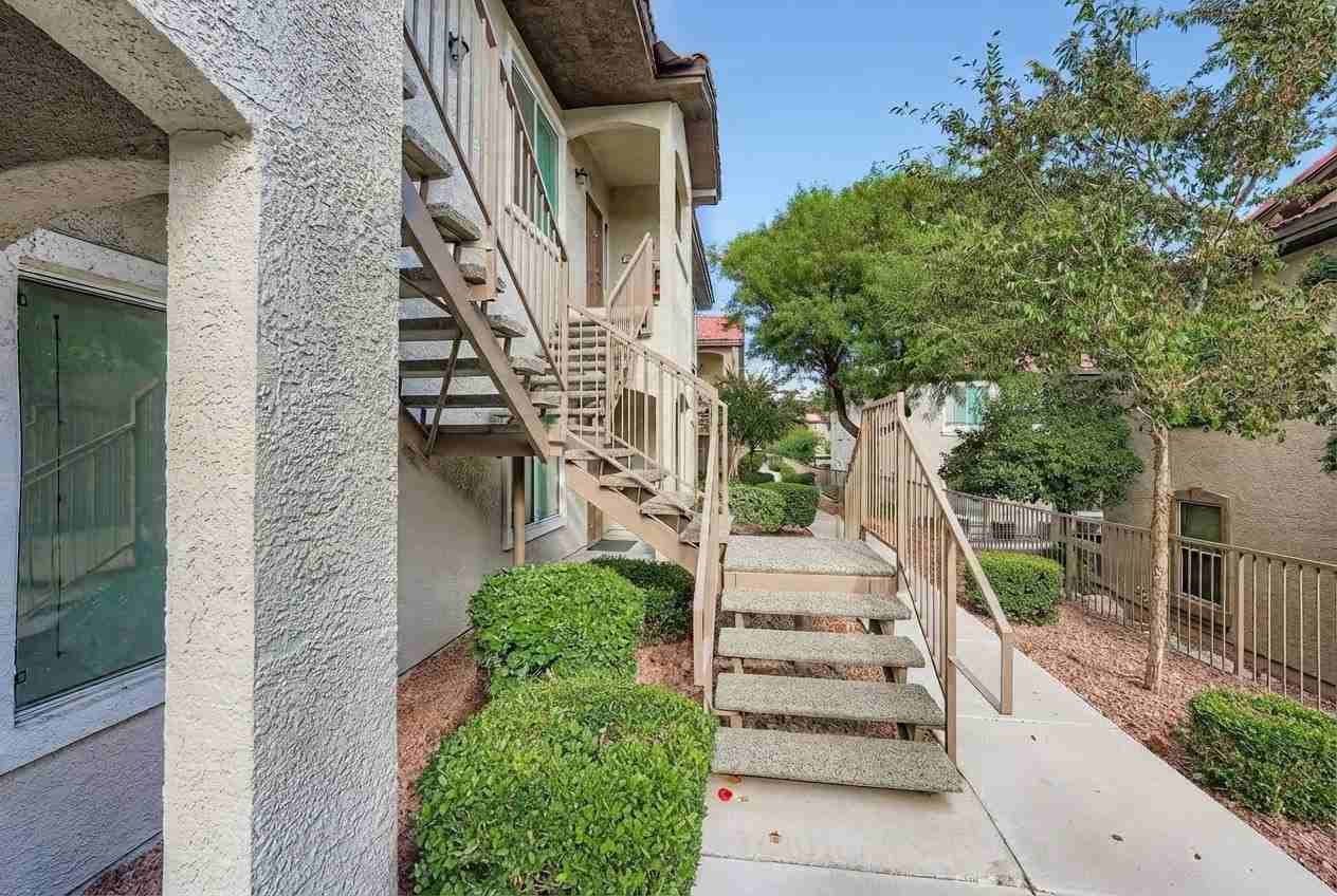 3350 Cactus Shadow St #203 - Photo 6 of 9