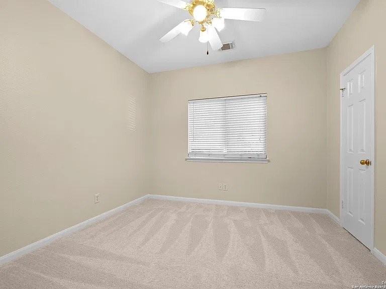 6353 Parkland Oaks Dr - Photo 2 of 16
