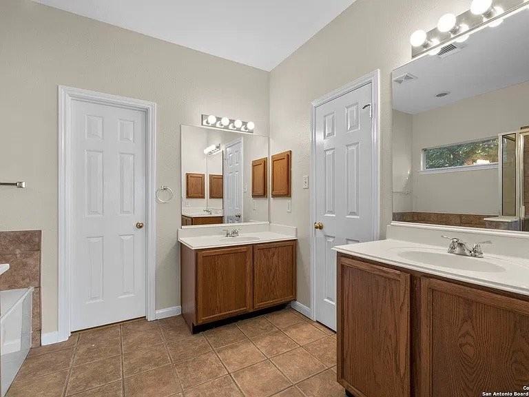 6353 Parkland Oaks Dr - Photo 7 of 16