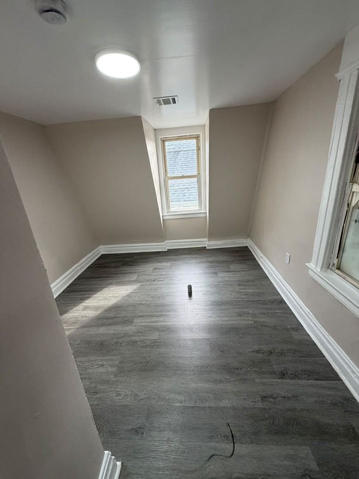 390 Myrtle Ave #3 - Photo 5 of 15