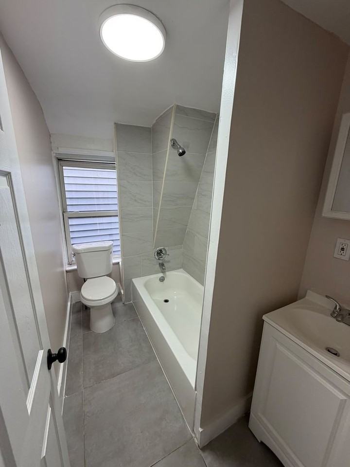 390 Myrtle Ave #3 - Photo 7 of 15