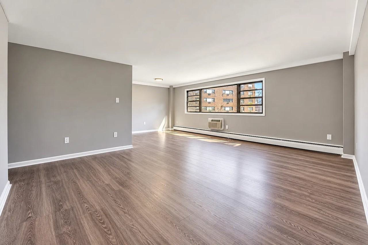 866 Lower Ferry Rd #206 - Photo 5 of 8