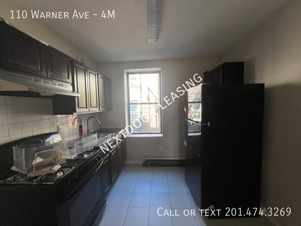 110 Warner Ave #4M - Photo 2 of 7
