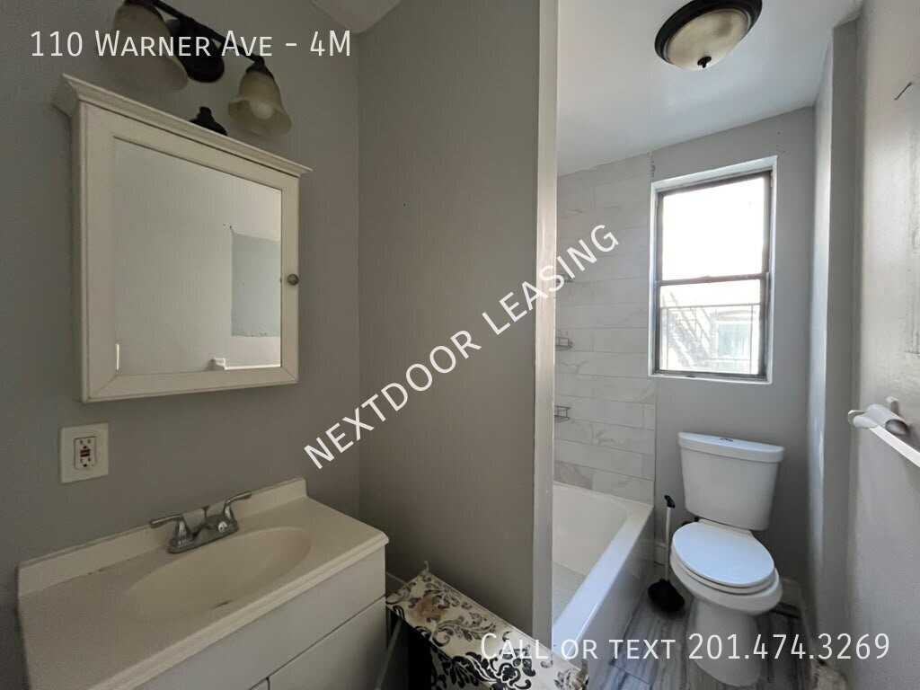 110 Warner Ave #4M - Photo 3 of 7