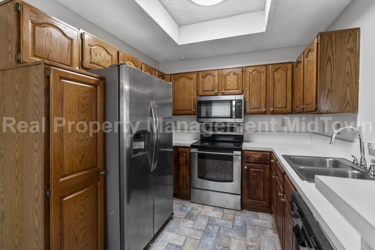 4633 Club Estate Pl - Photo 5 of 23
