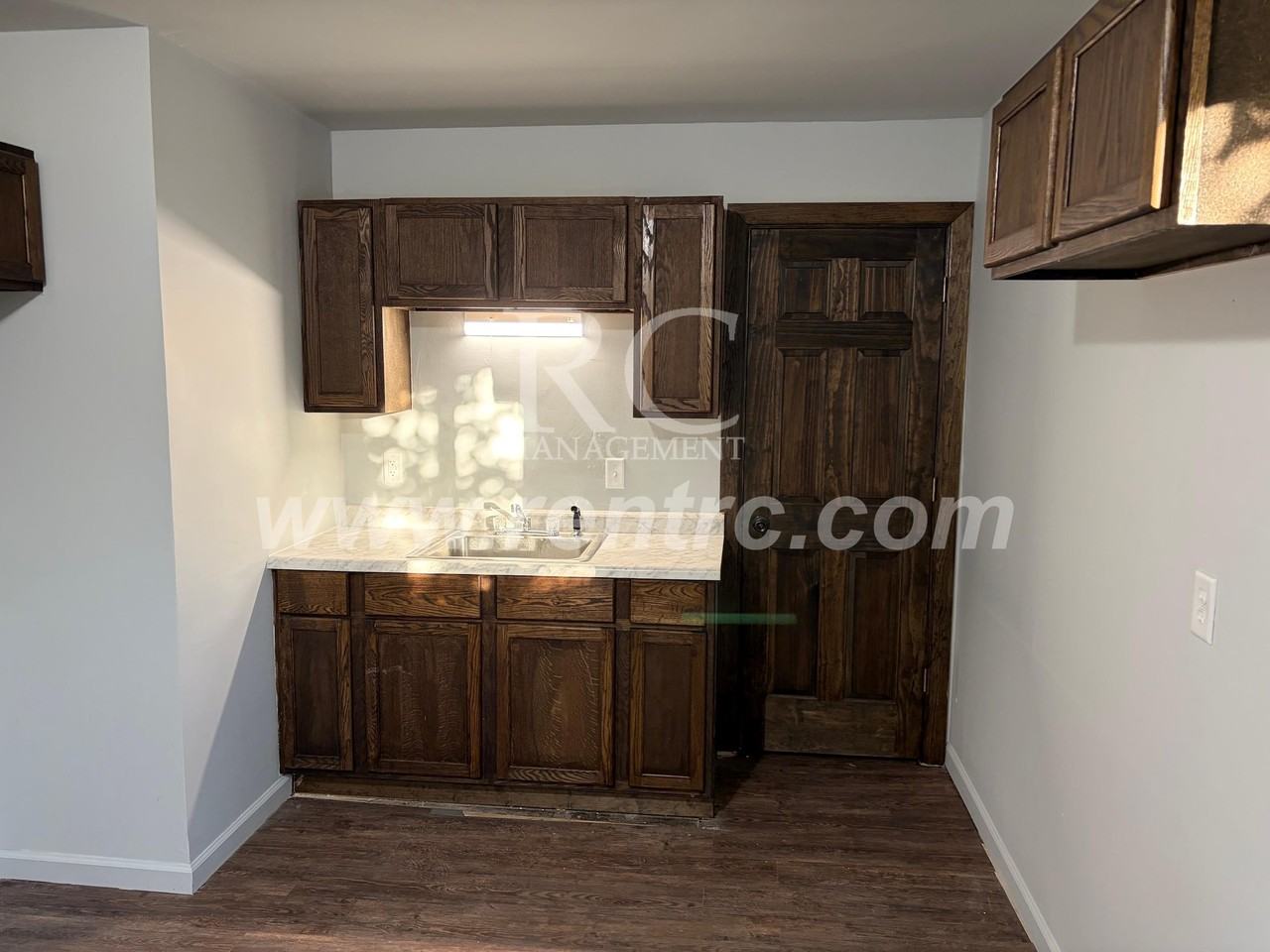1301 Knox Dr Apt 2 - Photo 2 of 9