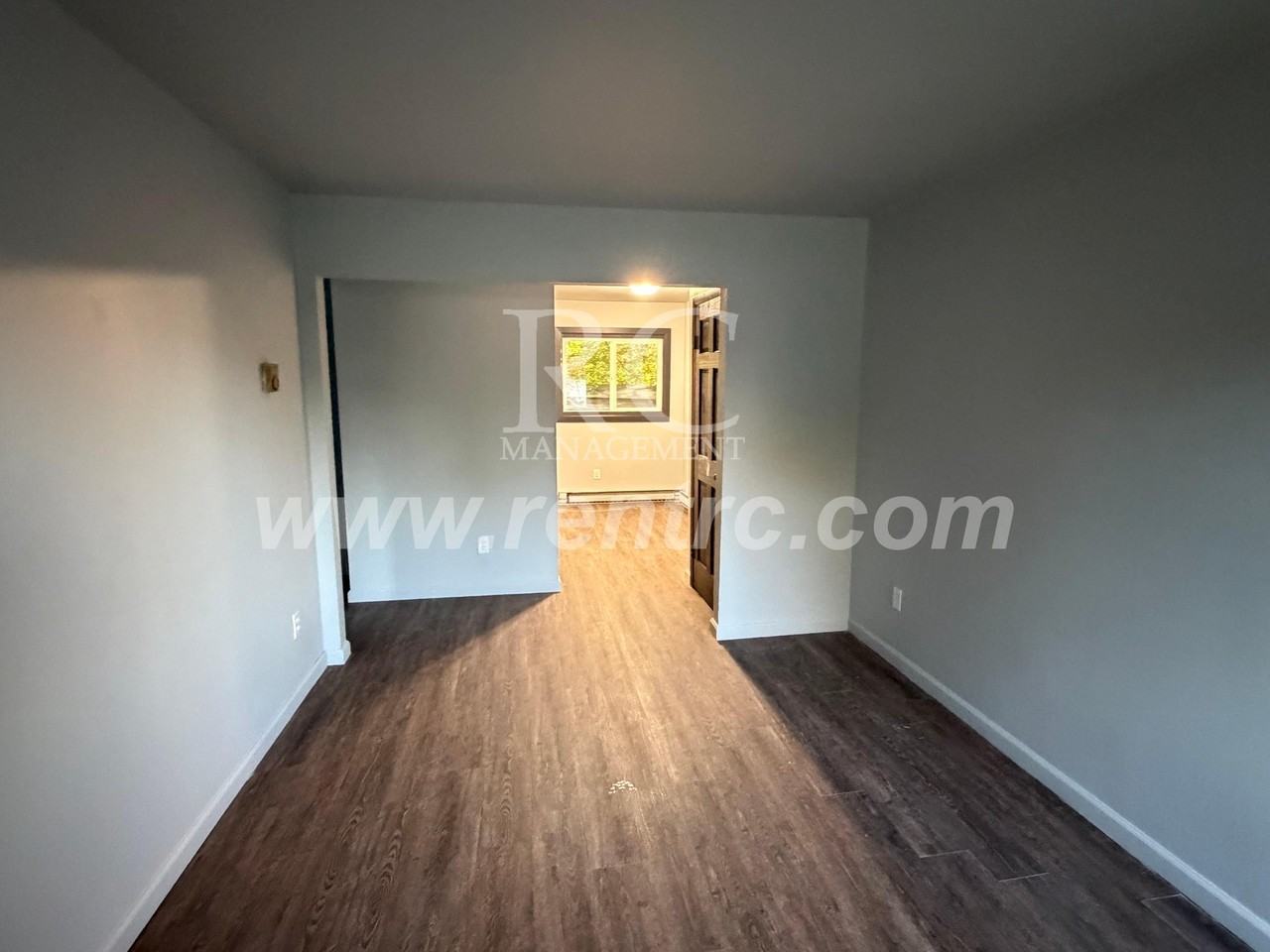 1301 Knox Dr Apt 2 - Photo 7 of 9
