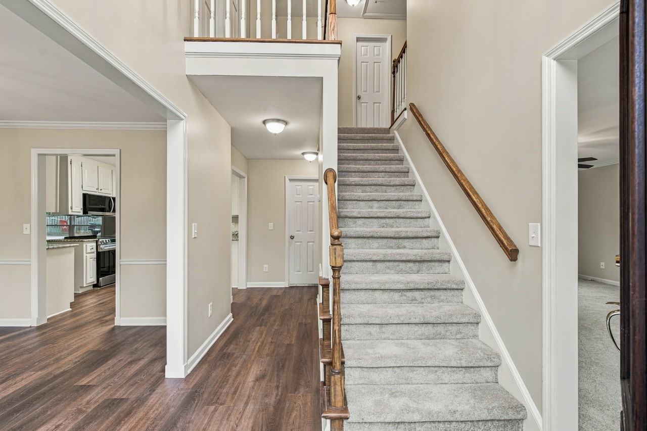 110 Heatherwood Dr - Photo 5 of 50
