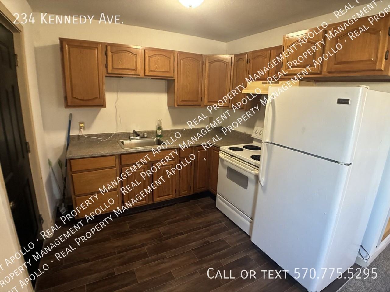 234 Kennedy Ave - Photo 3 of 15