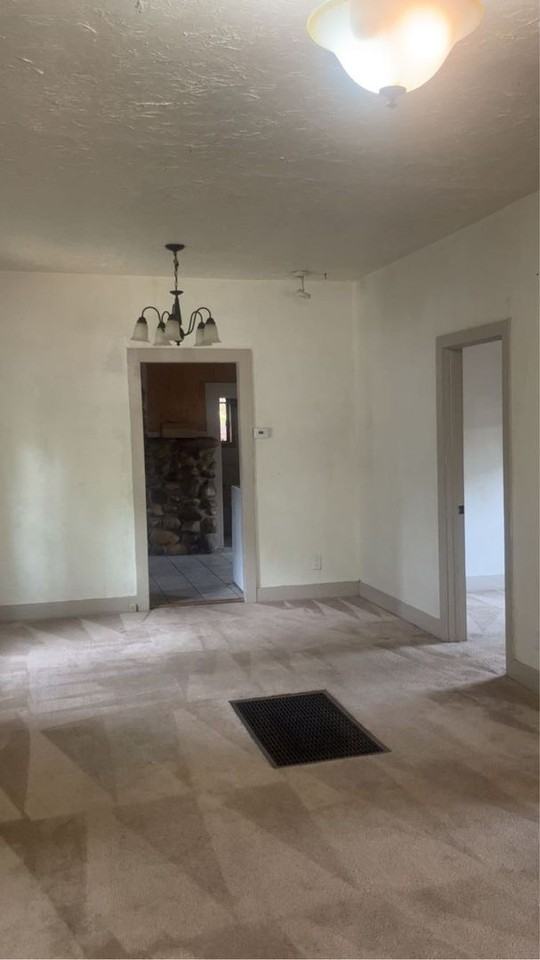 522 E 3rd Ave - Photo 6 of 19