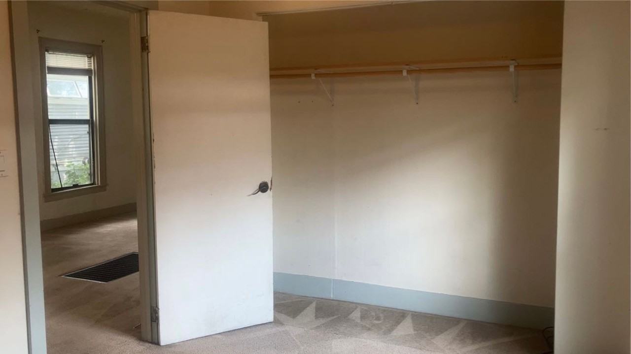 522 E 3rd Ave - Photo 7 of 19