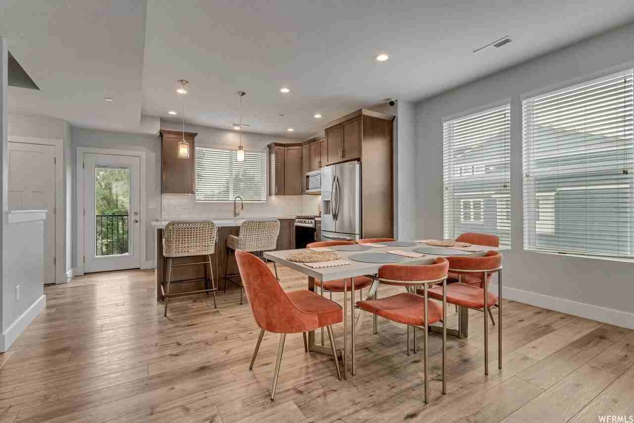 52 E Golden Privet Dr - Photo 3 of 15