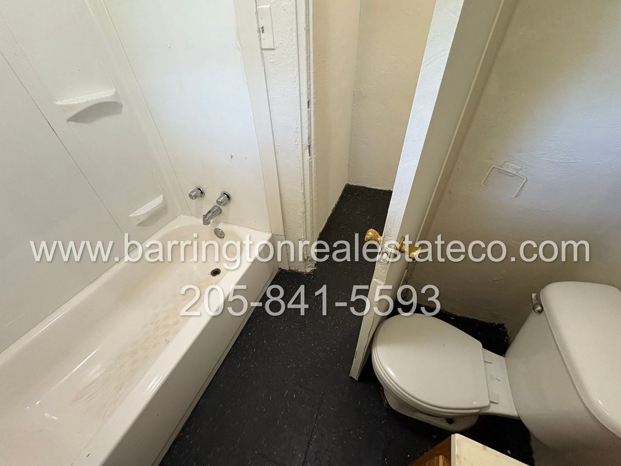 341 Iota Ave S #E - Photo 6 of 6