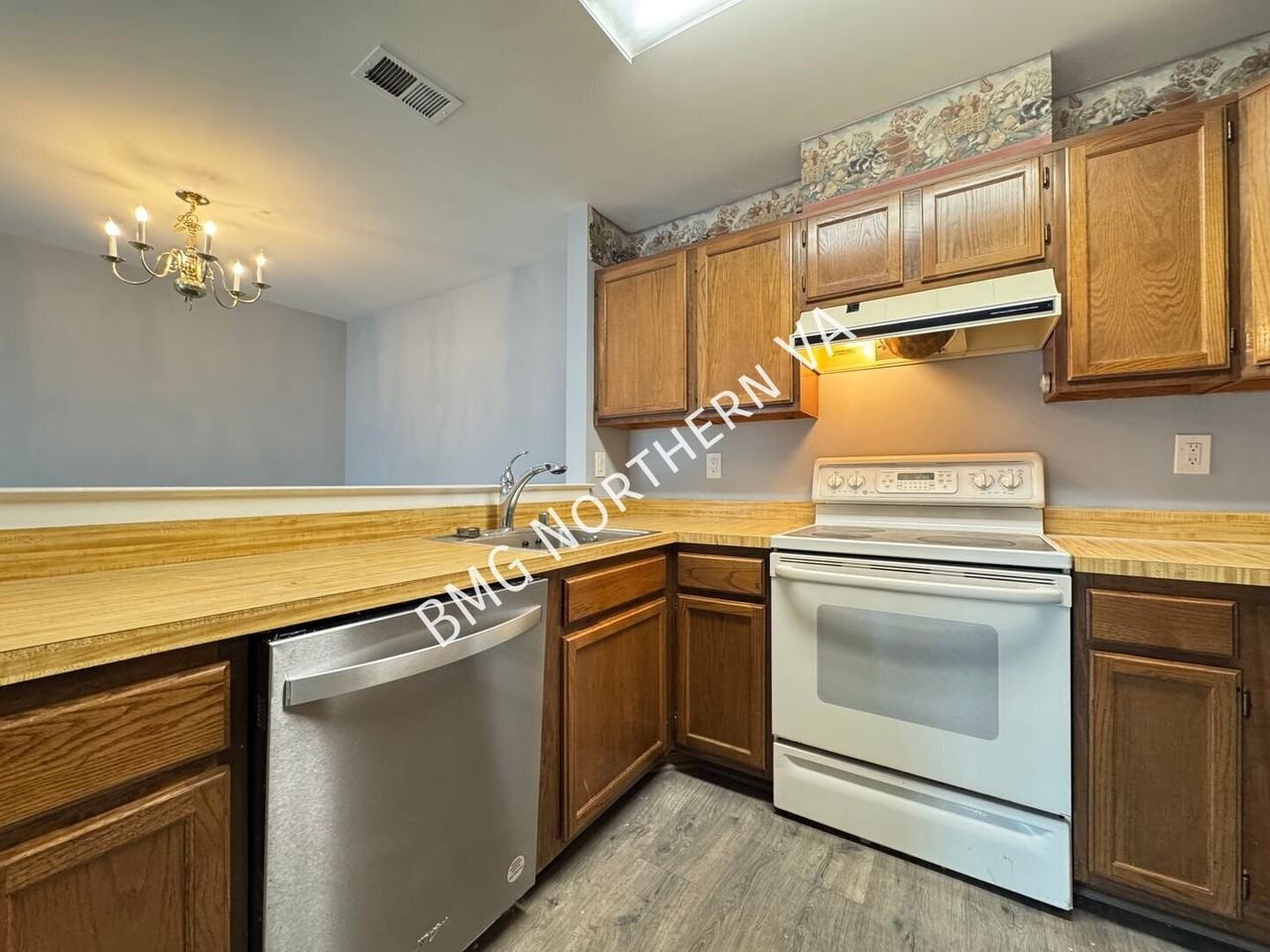 7825 Harrowgate Cir #D144 - Photo 6 of 25