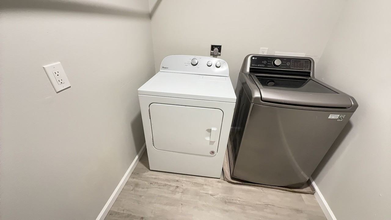 833 S Avenue A #12 - Photo 5 of 10