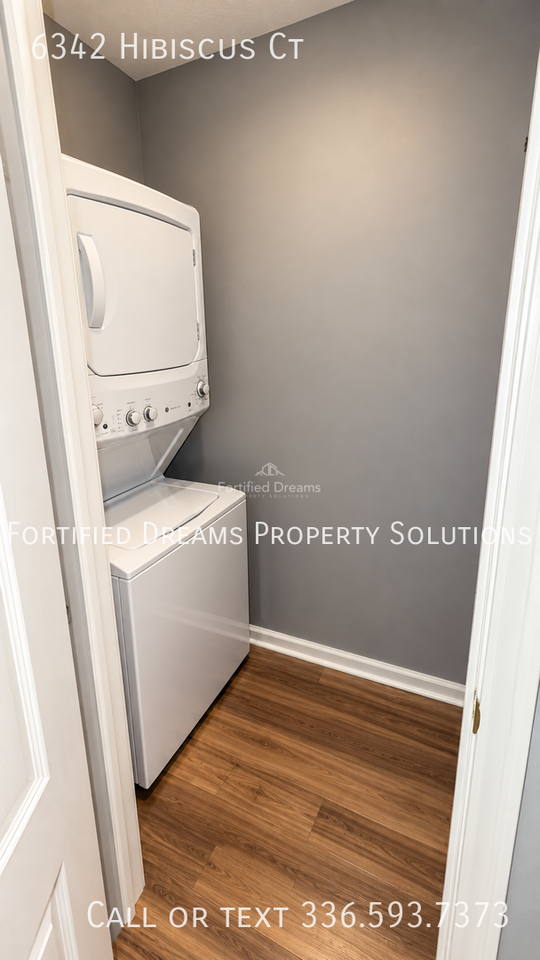 6342 Hibiscus Ct - Photo 5 of 15
