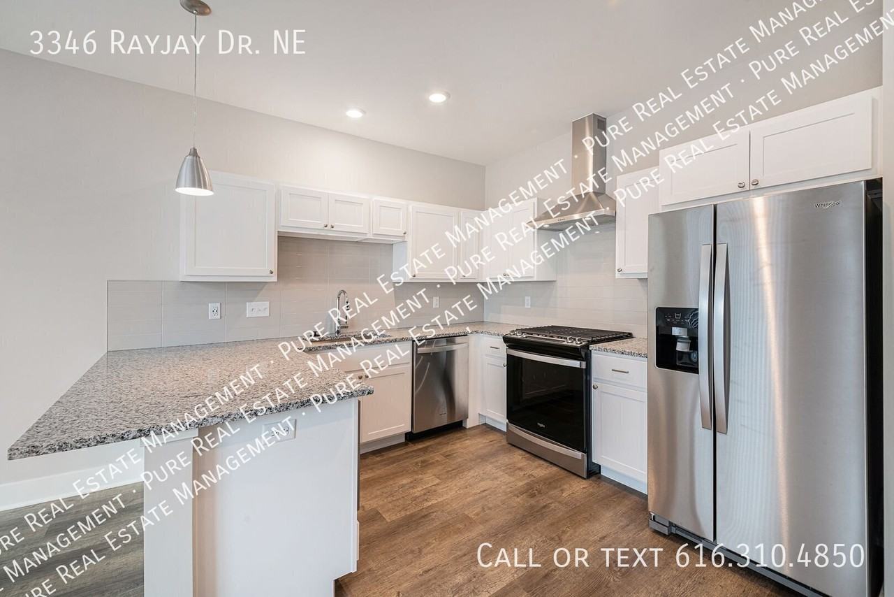 3346 Rayjay Dr Ne - Photo 3 of 20