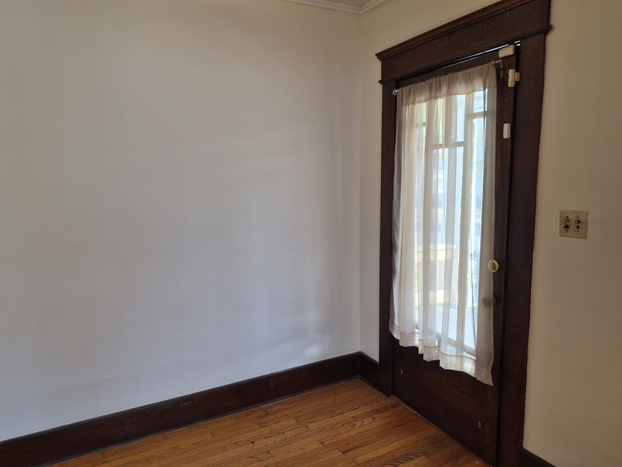325 Wadsworth St #1 - Photo 2 of 20