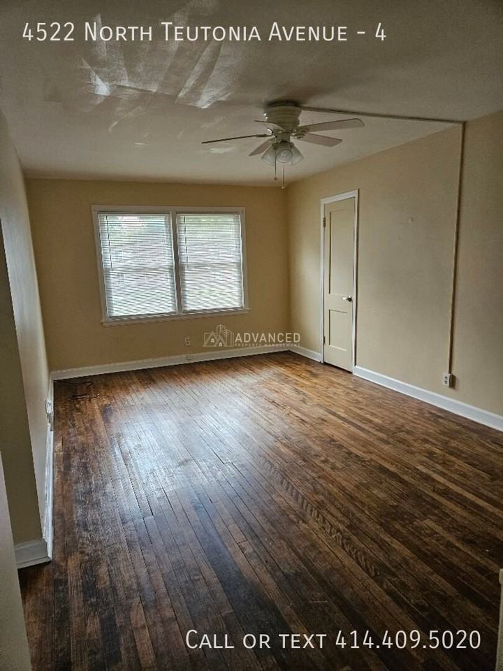 4522 N Teutonia Ave #4 - Photo 2 of 7