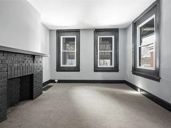 5219 Gertrude St - Photo 3 of 23