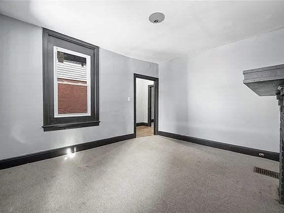 5219 Gertrude St - Photo 7 of 23