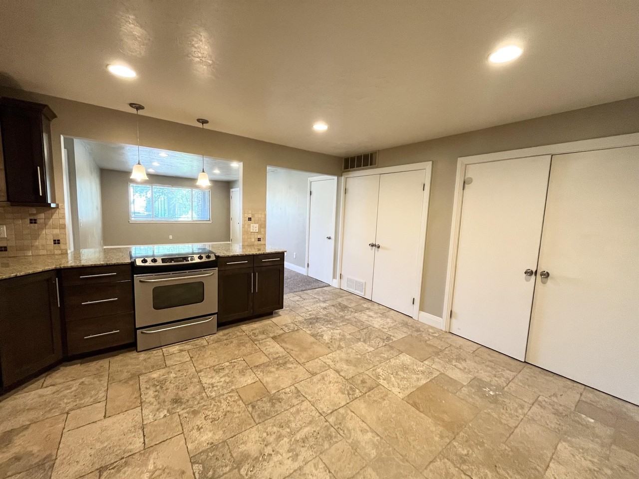 1560 E Stratford Ave, Salt Lake City, UT 84106 - Photo 2 of 29