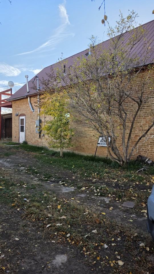 410 Smith Ave #1 - Photo 2 of 32