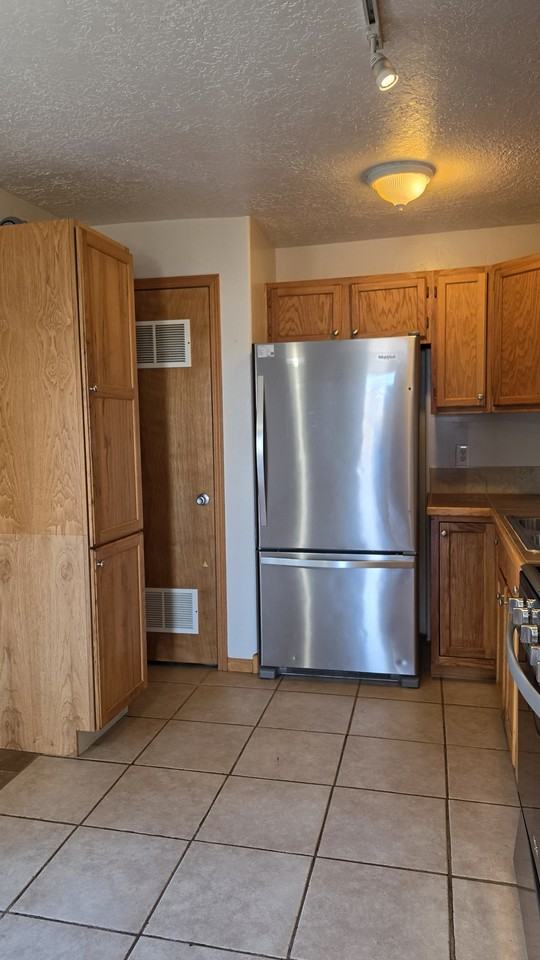 410 Smith Ave #1 - Photo 5 of 32
