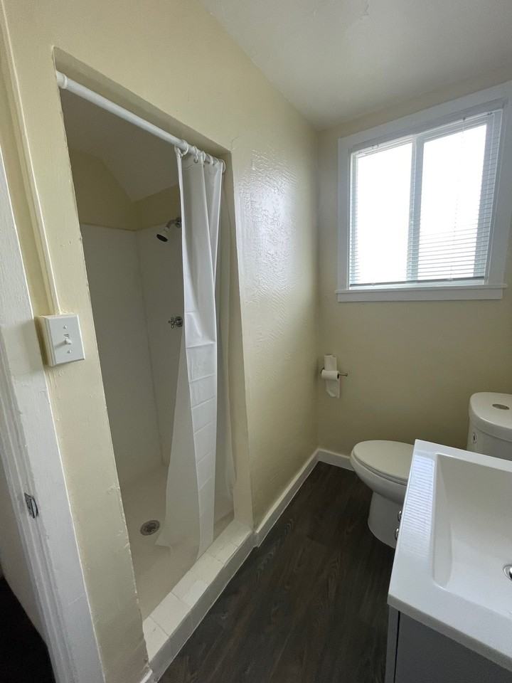 1746 10th Ave - Photo 3 of 14