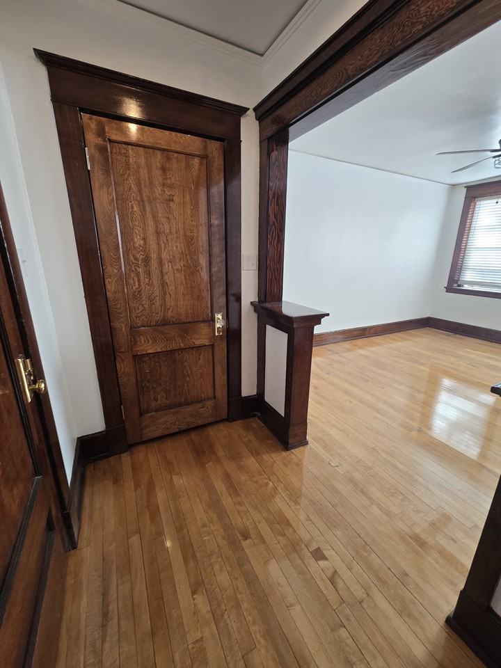 ID - 340 S Arthur Ave - LB - Photo 4 of 23