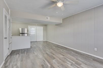 Windsor Heights Townhomes - Photo 3 of 16